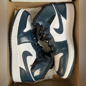 Jordan’s - Armory Navy/White/Black